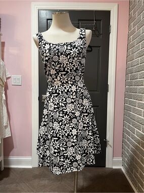 Black and White Floral Midi Dress - Classic Fit-and-Flare